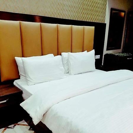Diplomat Inn 卡拉奇 外观 照片